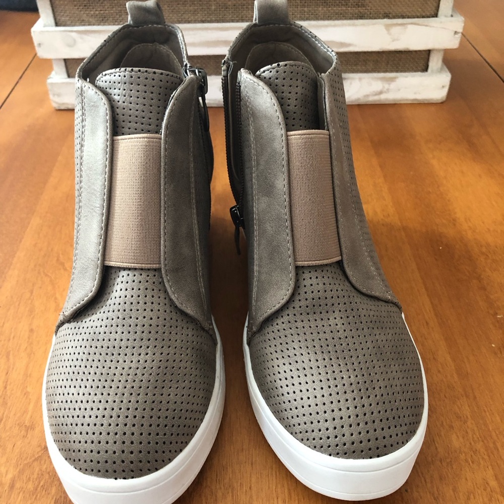 Woman’s Journee Collection Taupe Wedge Sneaker/Bootie, Size 7